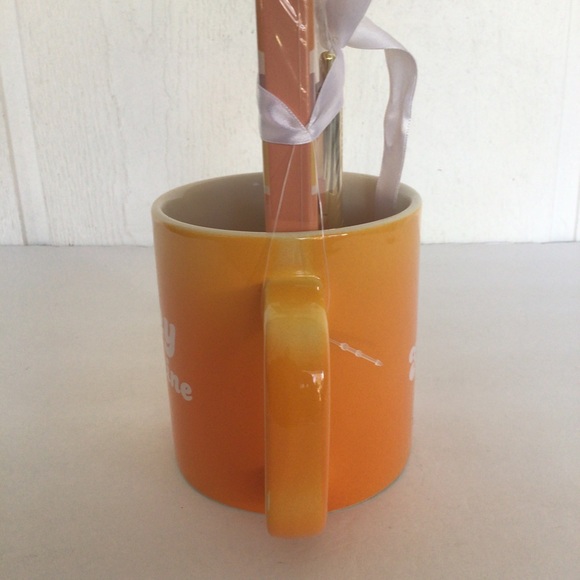 MUG AND NOTEBOOK SET NWT - Picture 4 of 6